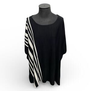 New York & Company Women's Shawl OS Black White Abstract Knit Cover Slit Sides